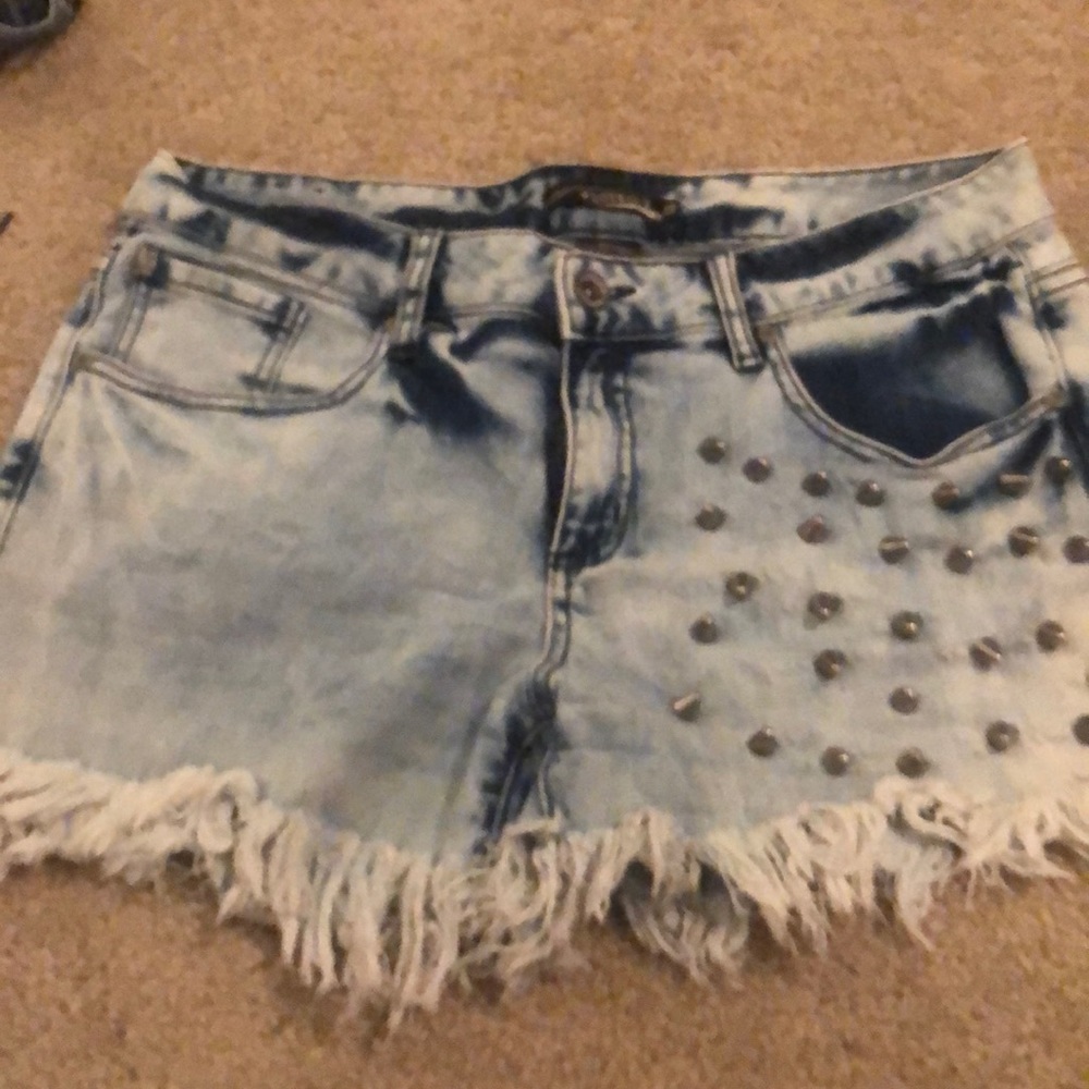 Hot topic shorts